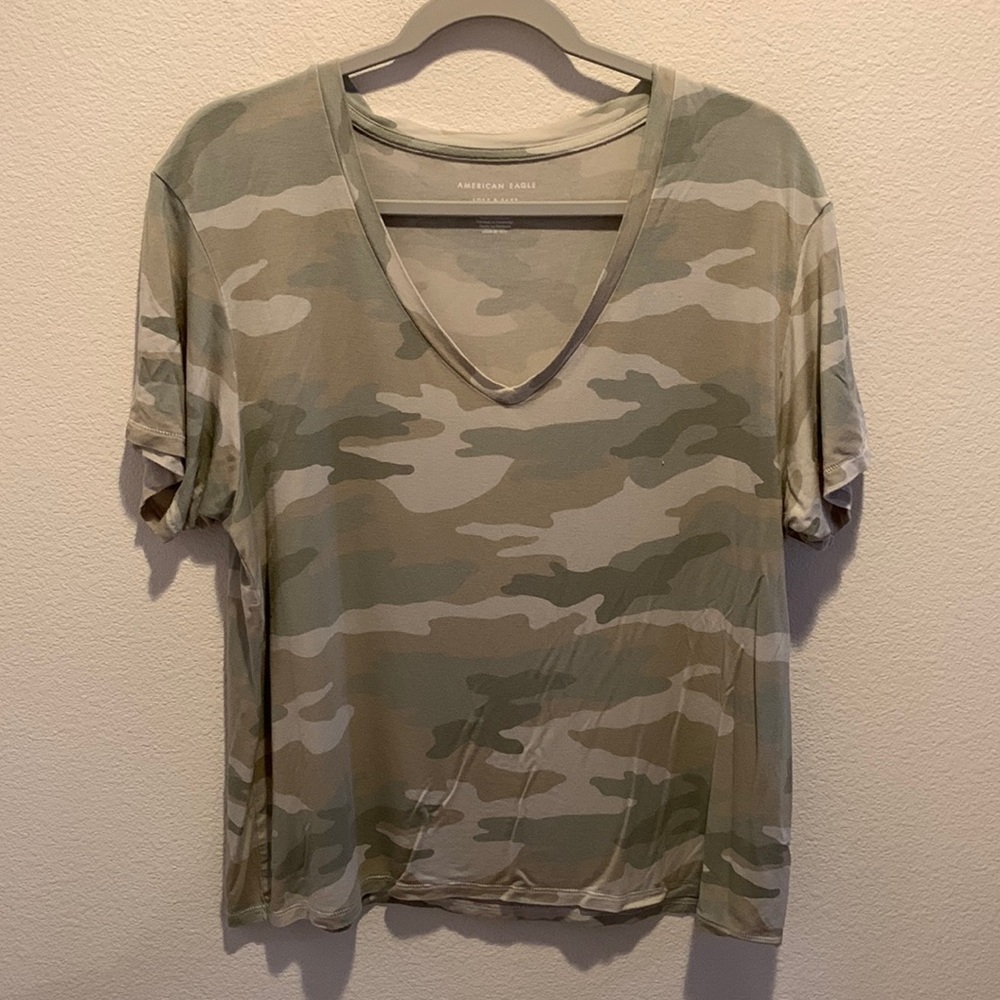 American Eagle Womens Soft&Sexy very soft feeling top. Camo Print. Oversized M. 